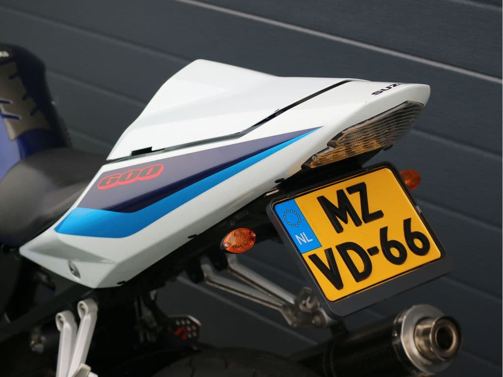 Suzuki GSX-R 600 A2 op kenteken foto 10